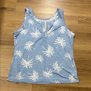 Blue and White Tropical Tank Top ~ Woman’s size XL